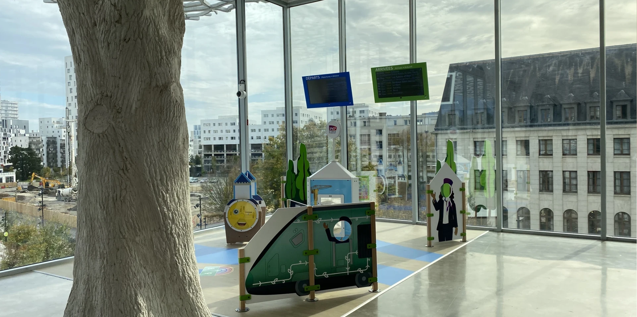 Gare de Nantes为小旅客打造的欢乐小火车游乐区